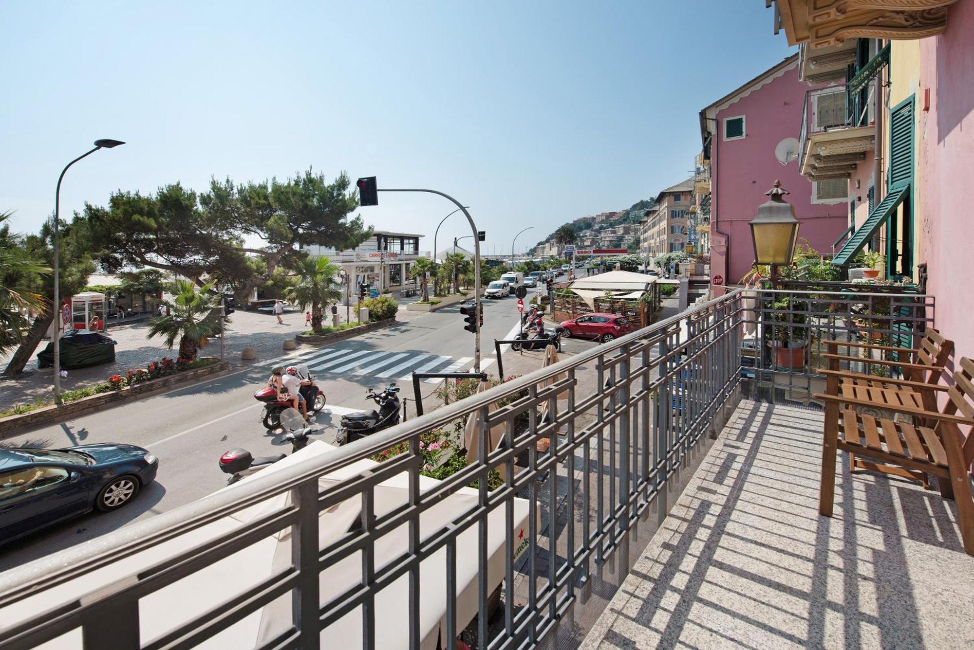 La Finestra Sul Mare Appartement Arenzano Buitenkant foto
